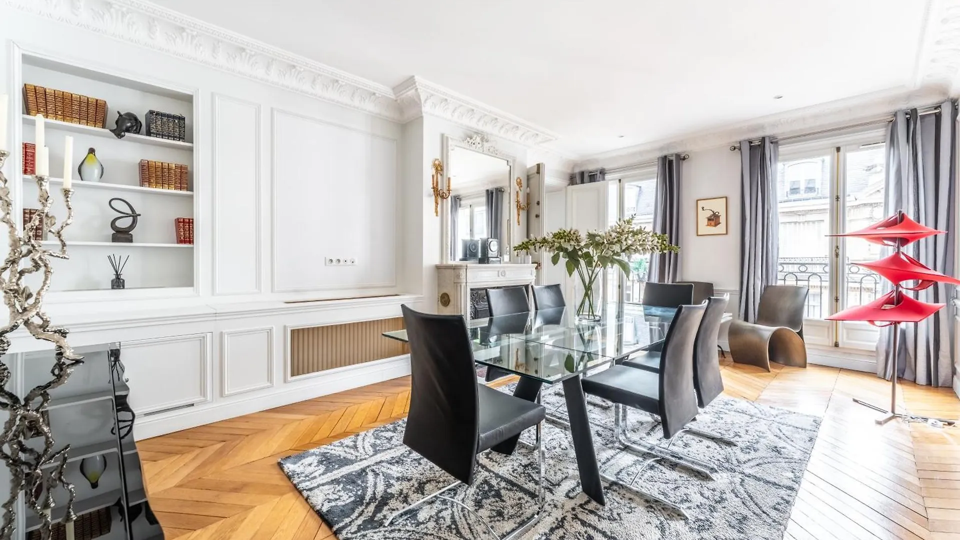 Luxury Living Georges V Apartment Paris